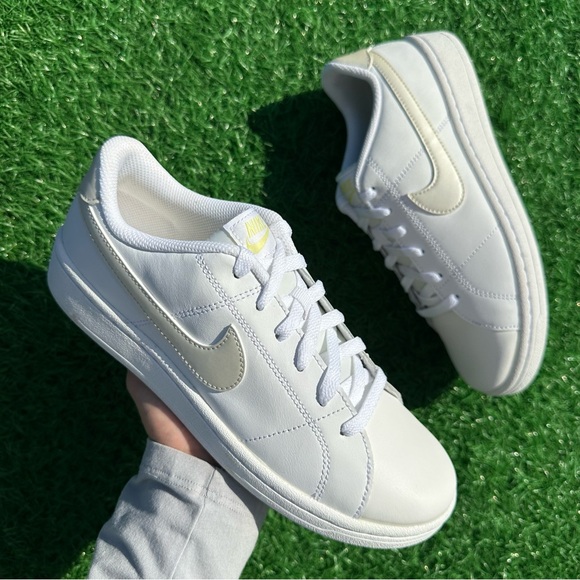 Nike Shoes - Nike Court Royale 2 White / Platinum Tint Light Zitron